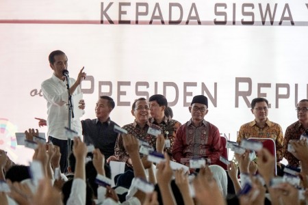 Jokowi Iwan Kamu Nggak Terima Kasih Kepada Presiden Tagar