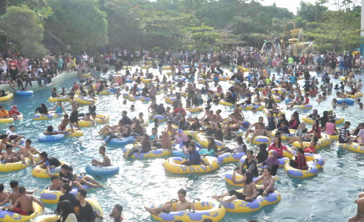 Sejenak Melepas Penat di Bugis Waterpark Adventure Bersama 