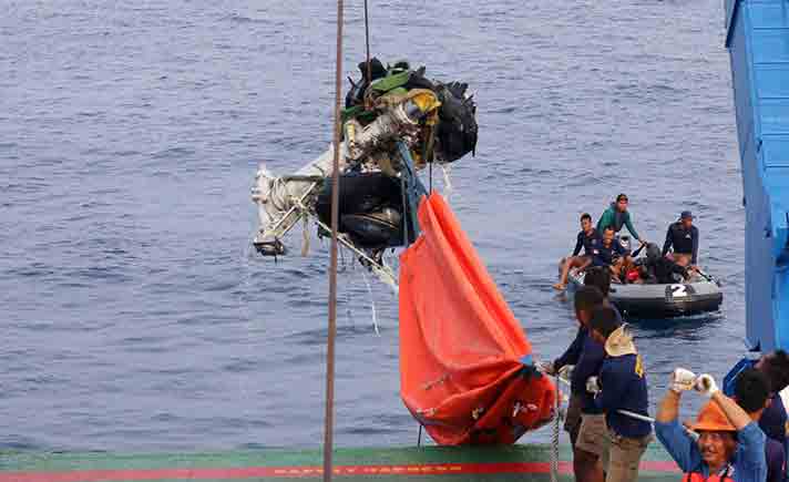 Cegah Korban Lion Air Terbawa Arus, Lokasi Pencarian Diperluas | Tagar