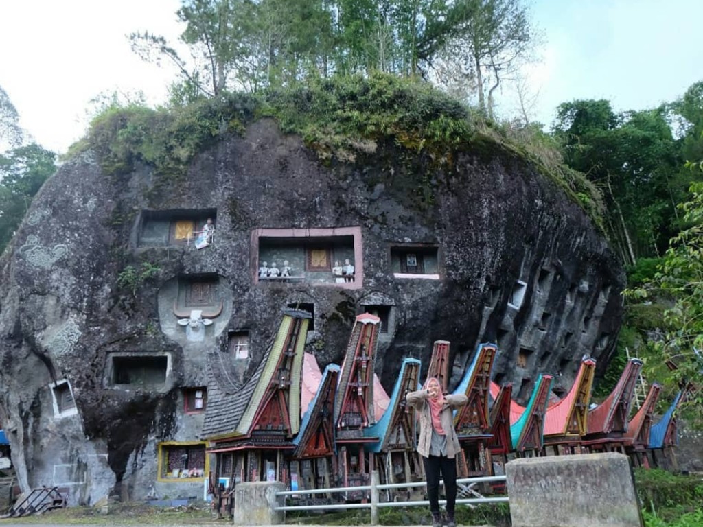 Gua dan Makam Tana Toraja