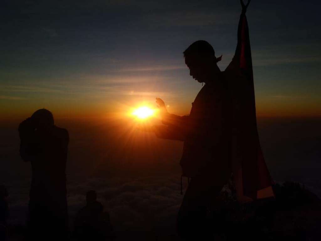 Sunset di Gunung Merbabu