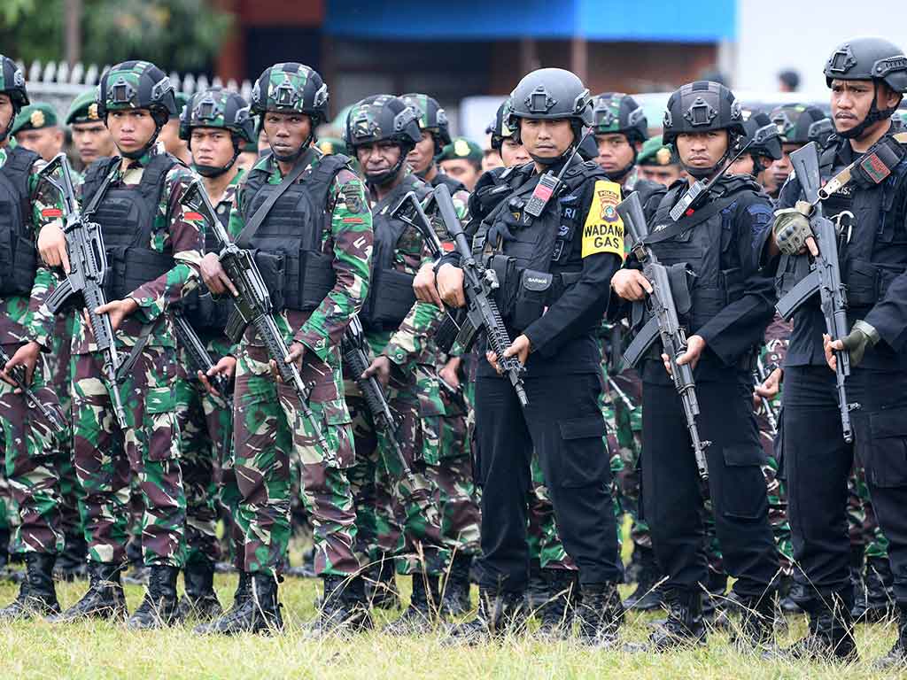 Hut Opm Tni Polri Kerahkan 700 Personel Di Papua Tagar 