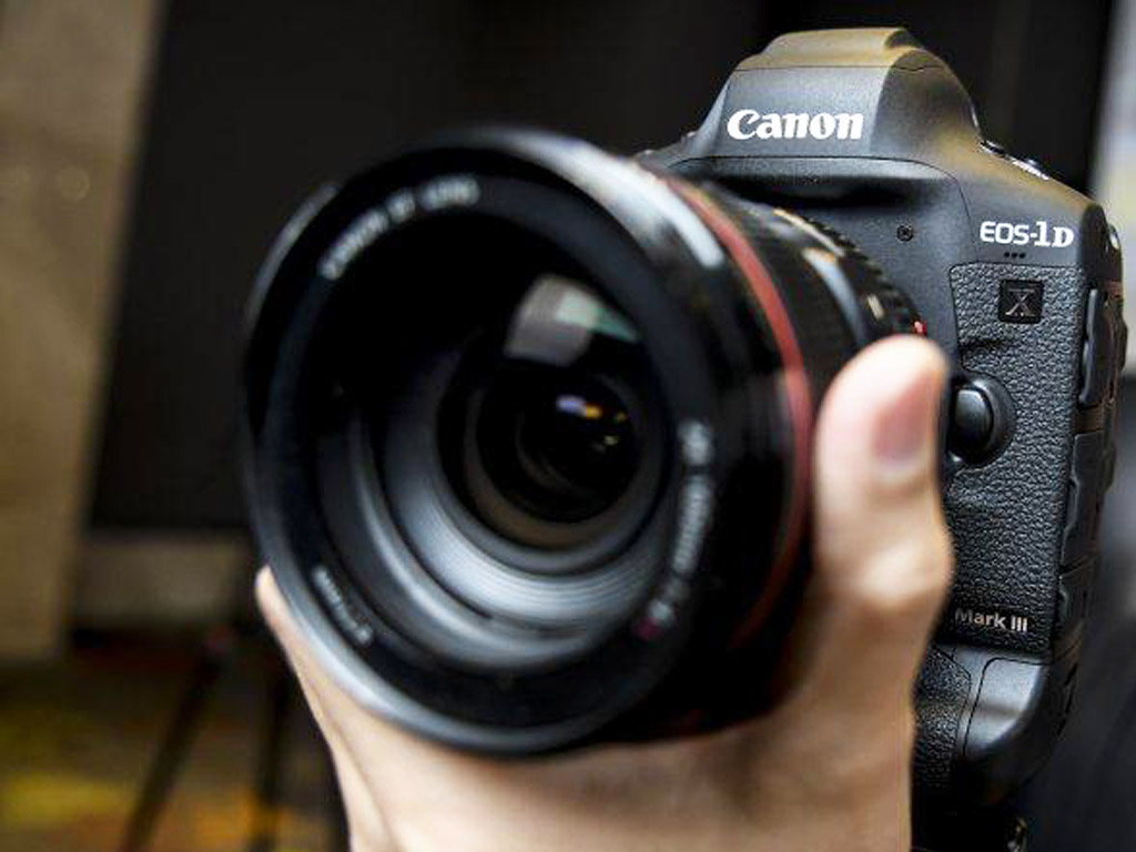 Kamera Canon Seri 1D Mark III