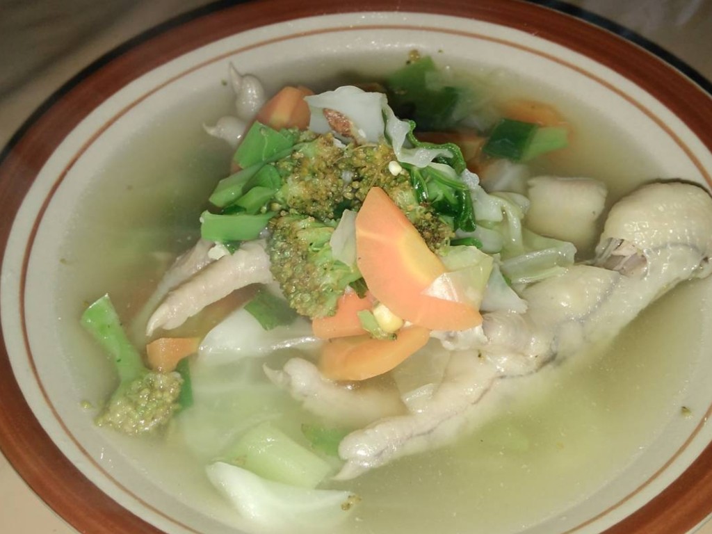 Sup Ceker Bening Sayuran