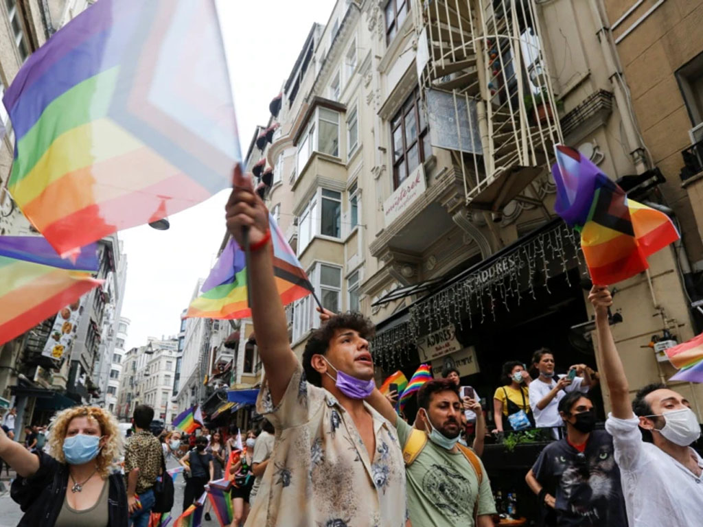 Demonstran LGBT Istambul