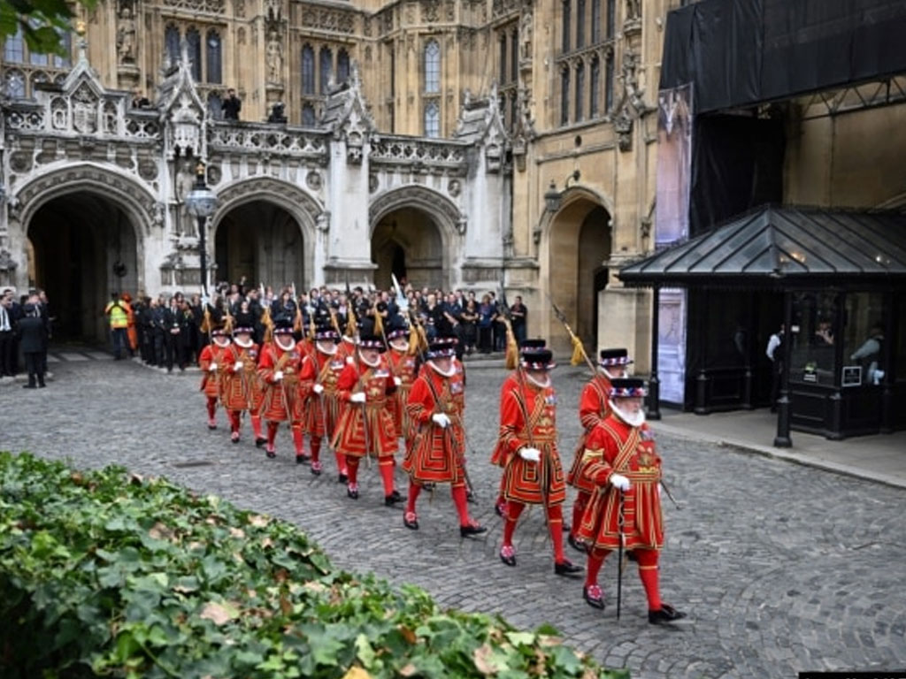 Gedung Parlemen di Westminster Hall
