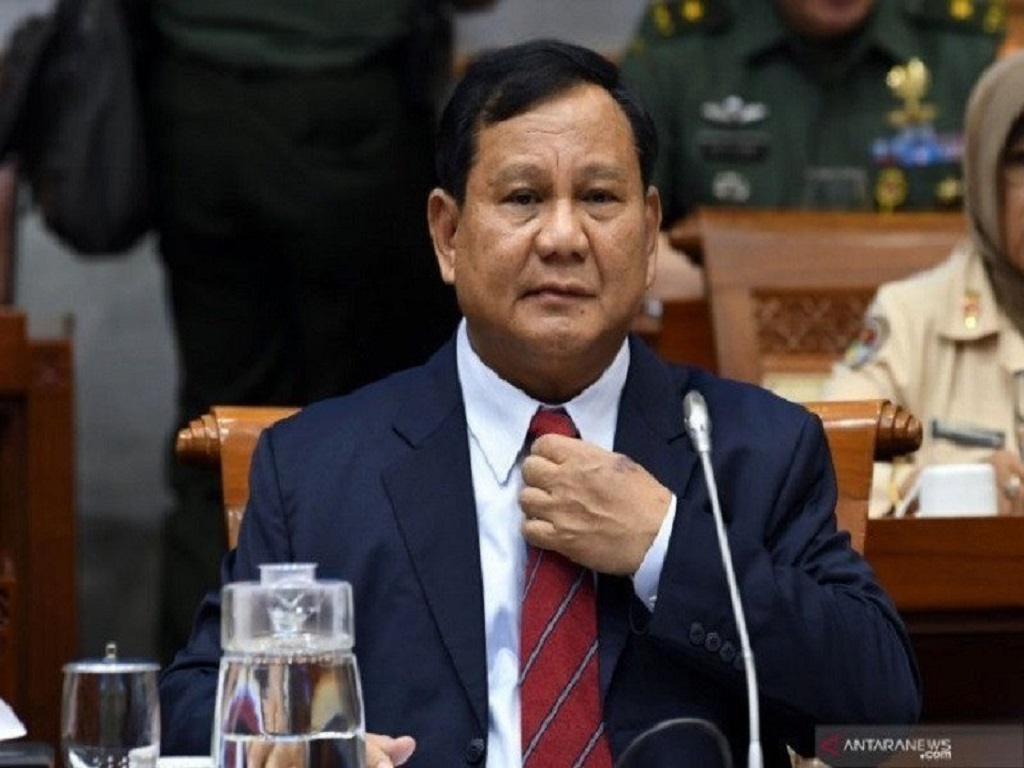 Menhan Prabowo Perkenalkan Industri Pertahanan Lokal di IDEX 2023