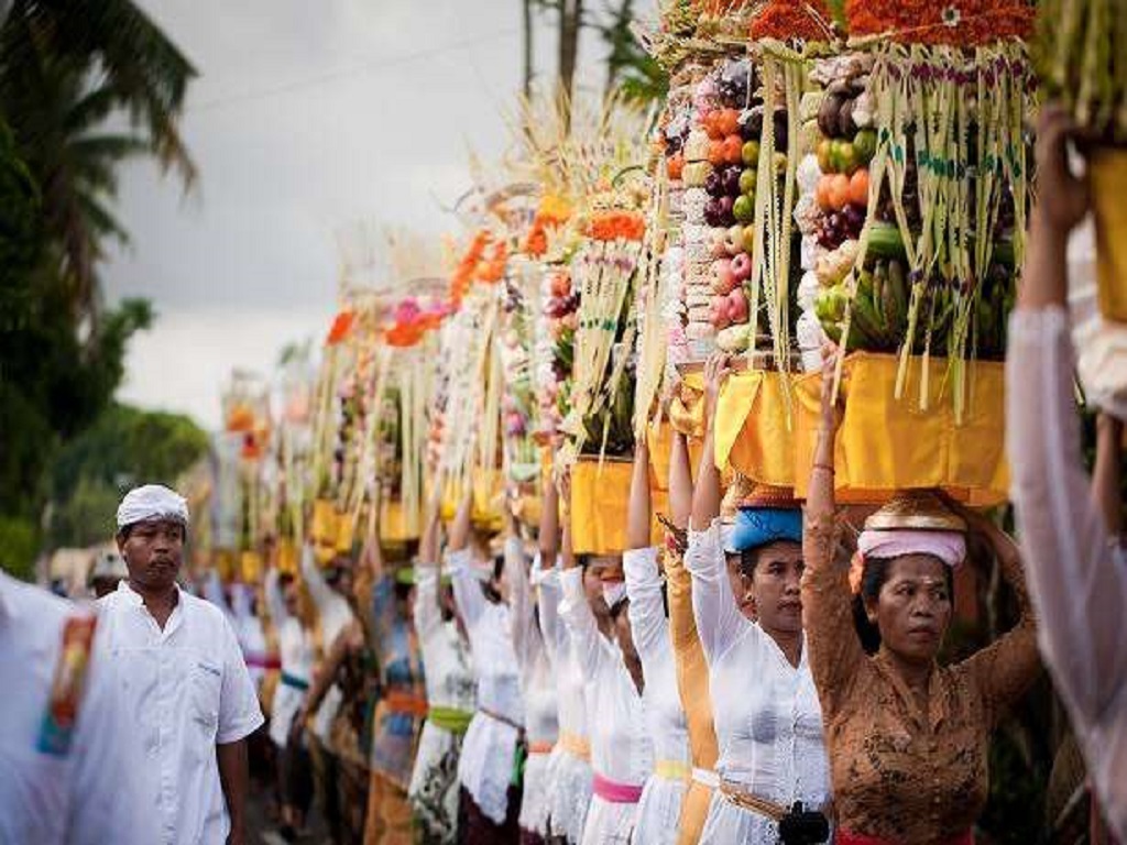 Makna Hari Raya Galungan Dan Kuningan Bagi Umat Hindu Tagar 2101