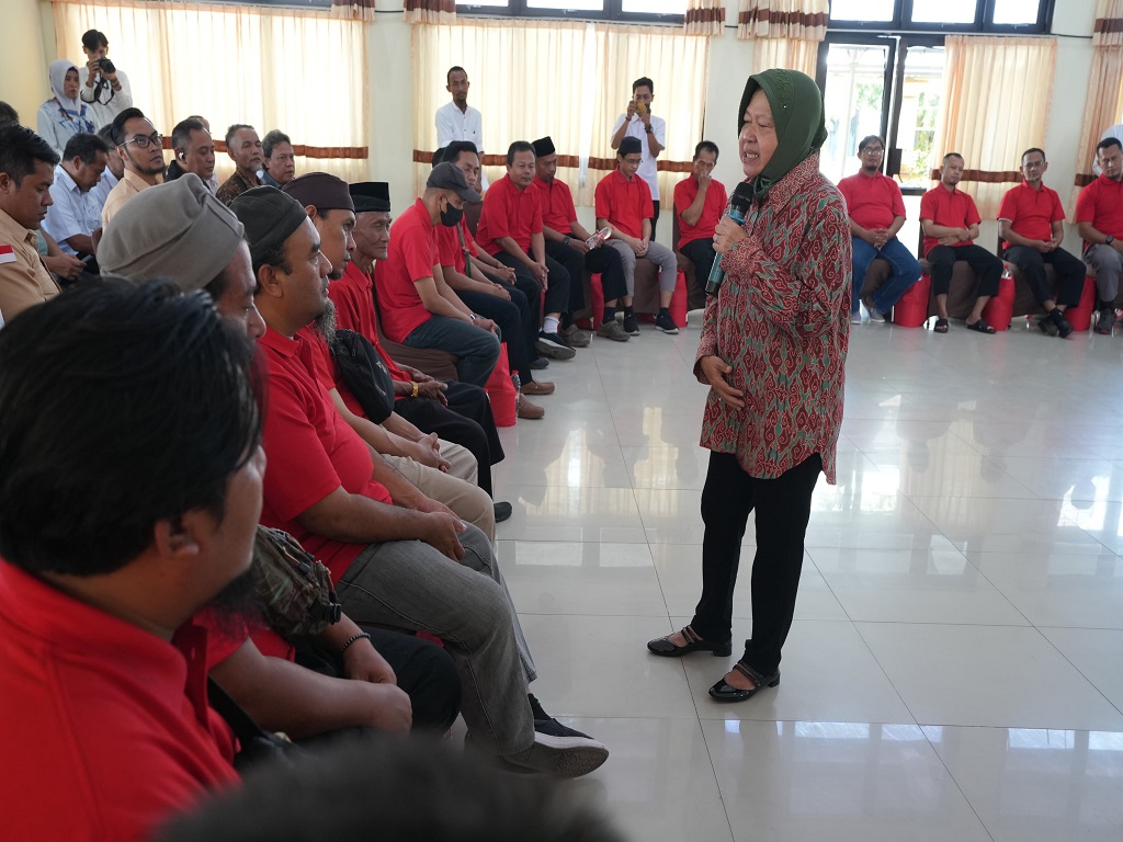 Mensos Risma Dengarkan Keluhan Mitra Derad dan Berikan Bantuan Kewirausahaan