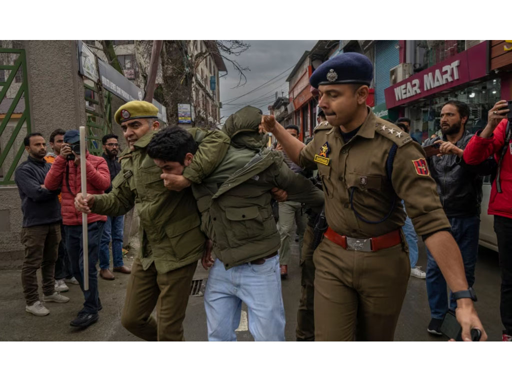 polisi India tangkap demonstran di Kashmir