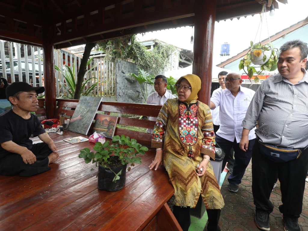 Mensos Tri Rismaharini: Kesuksesan Tidak Bergantung pada Orang Tua Kalian