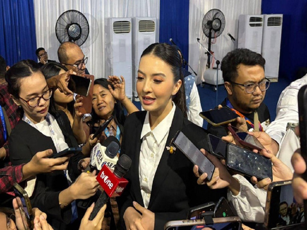 Alasan Menkomdigi Meutya Hafid Tunjuk Raline Shah Jadi Stafsus