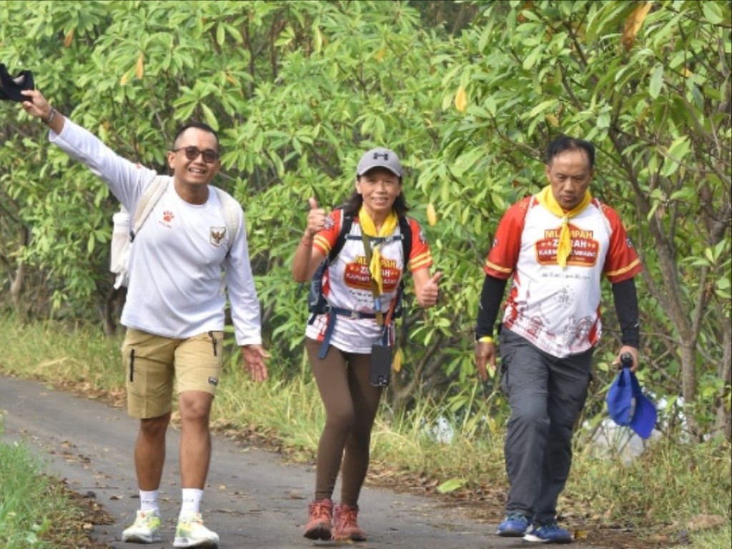 Menapak Syukur di Jalur Lembang: Ketika Langkah Kaki Alfa Penyintas Stroke Lumpuh Melampaui Batas Bersama Komunitas Mlampah Ziarah Chapter Bandung