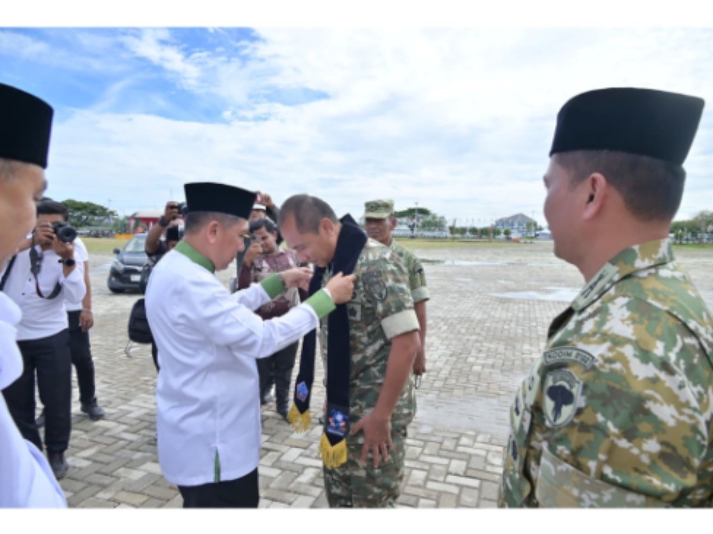 Danrem 011 Lilawangsa Kol Inf Teuku Mustafa Kamal Bersama Bupati dan Ulama serta Masyarakat Pidie Jaya Peringati Maulid