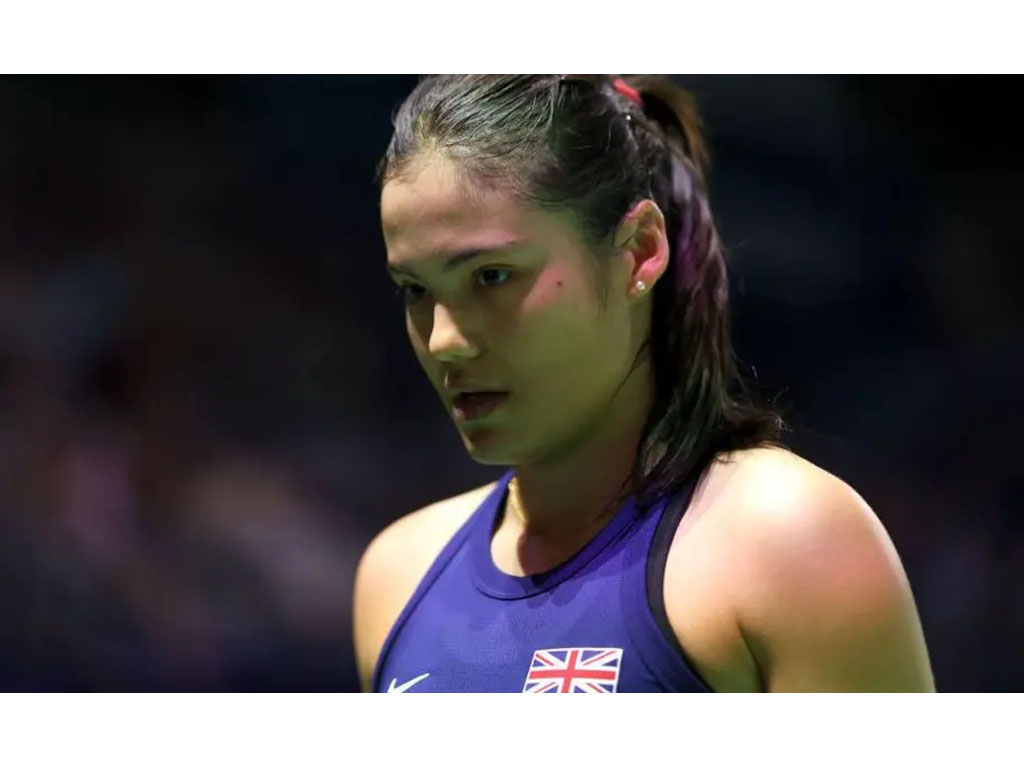 Petenis Putri Inggris Emma Raducanu Mundur dari Auckland karena Masalah Punggung