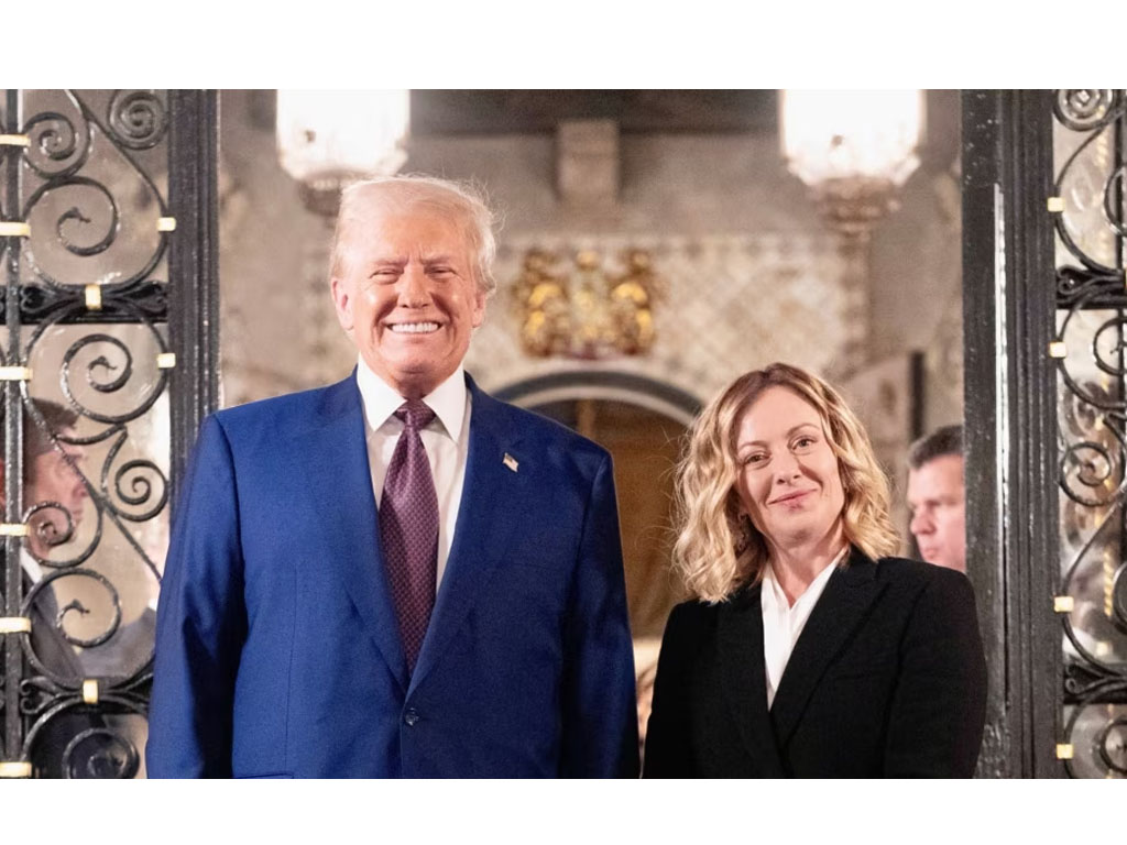 Donald Trump Tampil Bersama PM Italia Giorgia Meloni di Klubnya di Florida