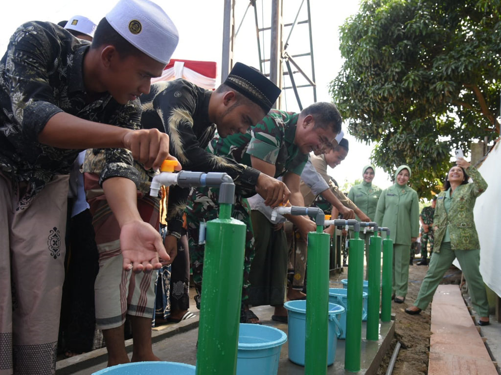 Kasad Jenderal TNI Maruli Simanjuntak Resmikan Sumur Bor di Ponpes Madinatuddiniyah Darul Huda di Aceh Utara