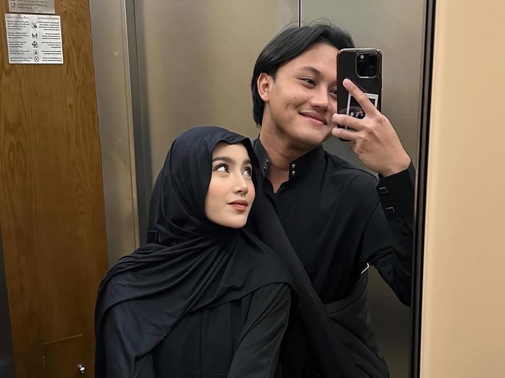 Mahalini Tampak Khusyuk Menunaikan Ibadah Umrah Pertamanya Pasca Masuk Islam