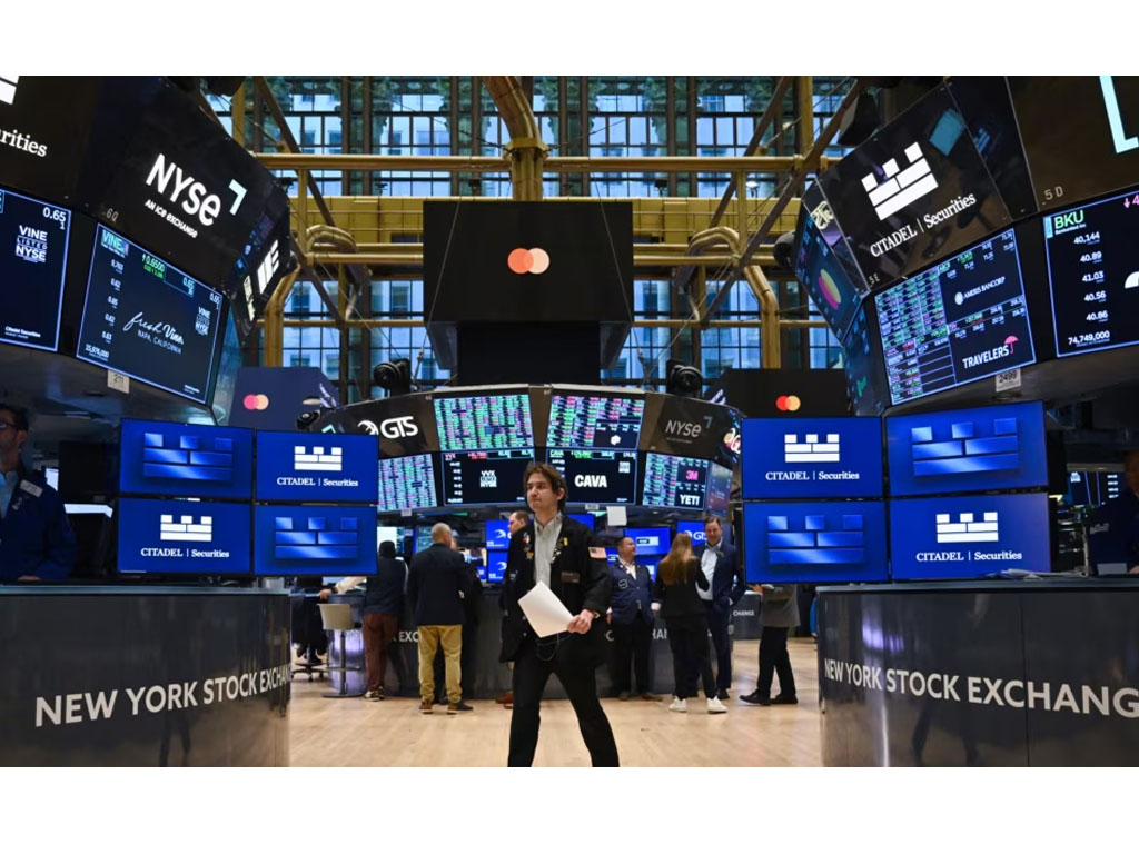 Saham Perusahaan Kecil Kehilangan Efek Positif Donald Trump