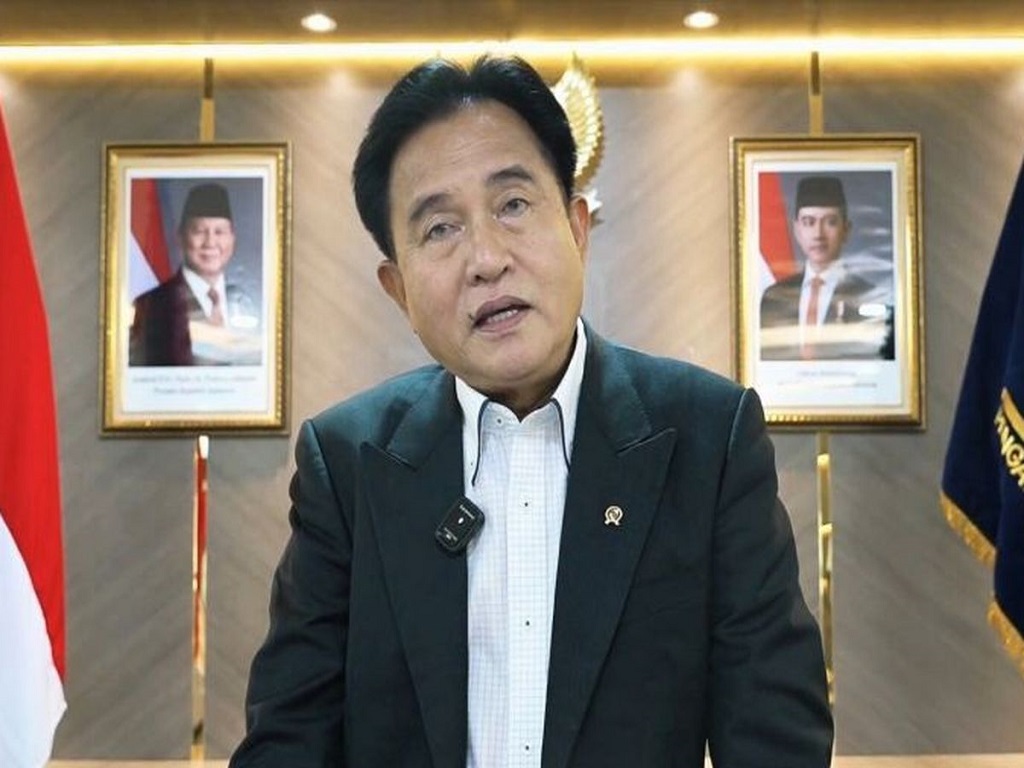 Menko Yusril Sampaikan Permintaan Maaf Kepada Rakyat yang Jadi Korban Pinjol Ilegal