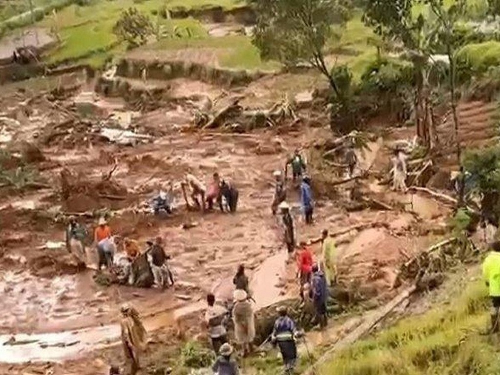 Presiden Prabowo Perintahkan Kepala BNPB Gerak Cepat Tangani Banjir Pekalongan