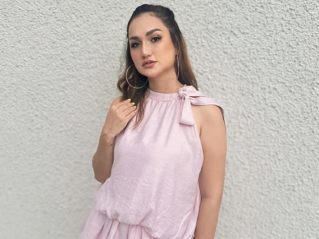 Respons Tengku Dewi saat Disinggung soal Nafkah Anak dari Andrew Andika