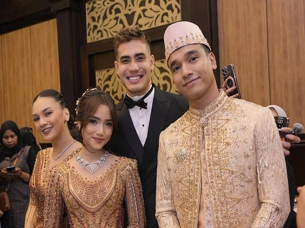 Fuji An Tampak Serasi Foto Bareng Aisar Khaled usai Dapat Buket Bunga Pernikahan dari Frans Faisal
