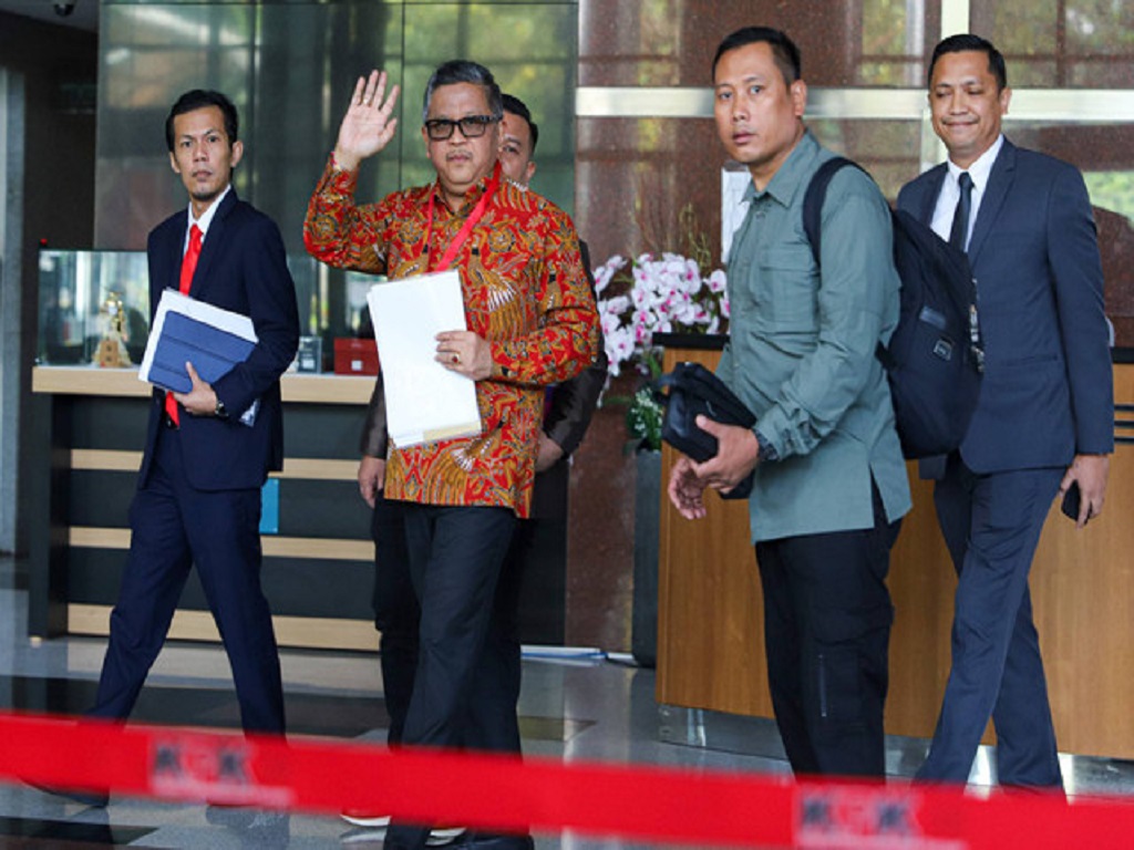 KPK Sita Hp Hasto, Temukan Ada Kontak ‘Harun Masiku’