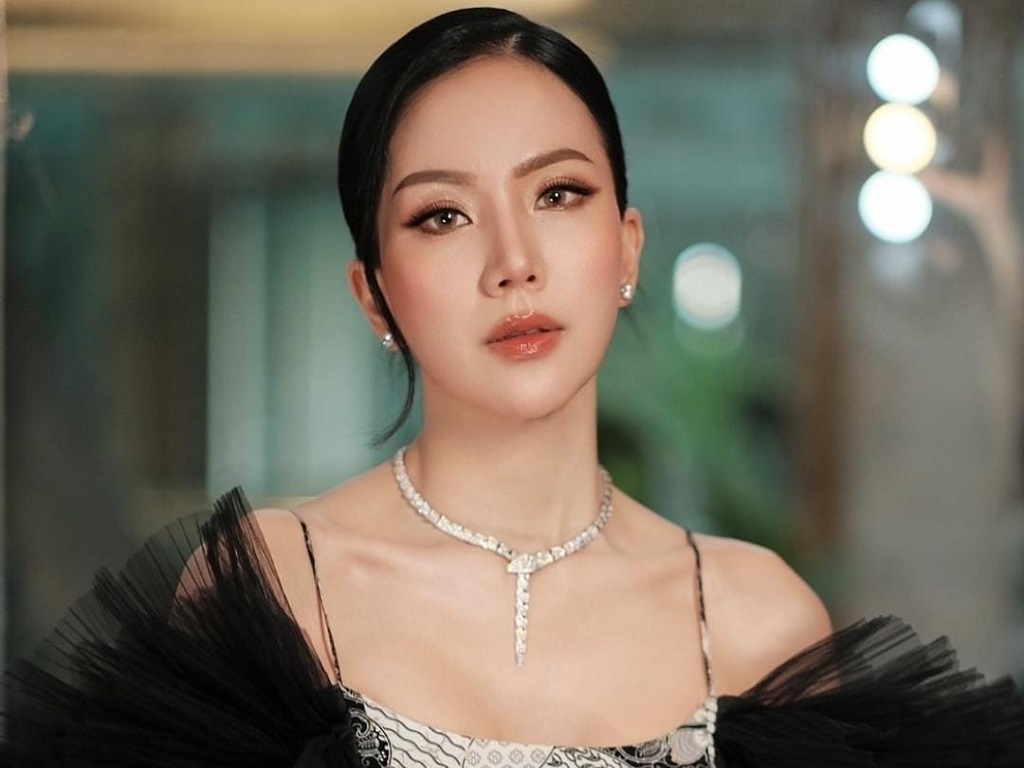 Agnes Jennifer Pamer Visual Cantik Nan Mahal Ala Jisoo BLACKPINK Sembari Spill Quote Bijak