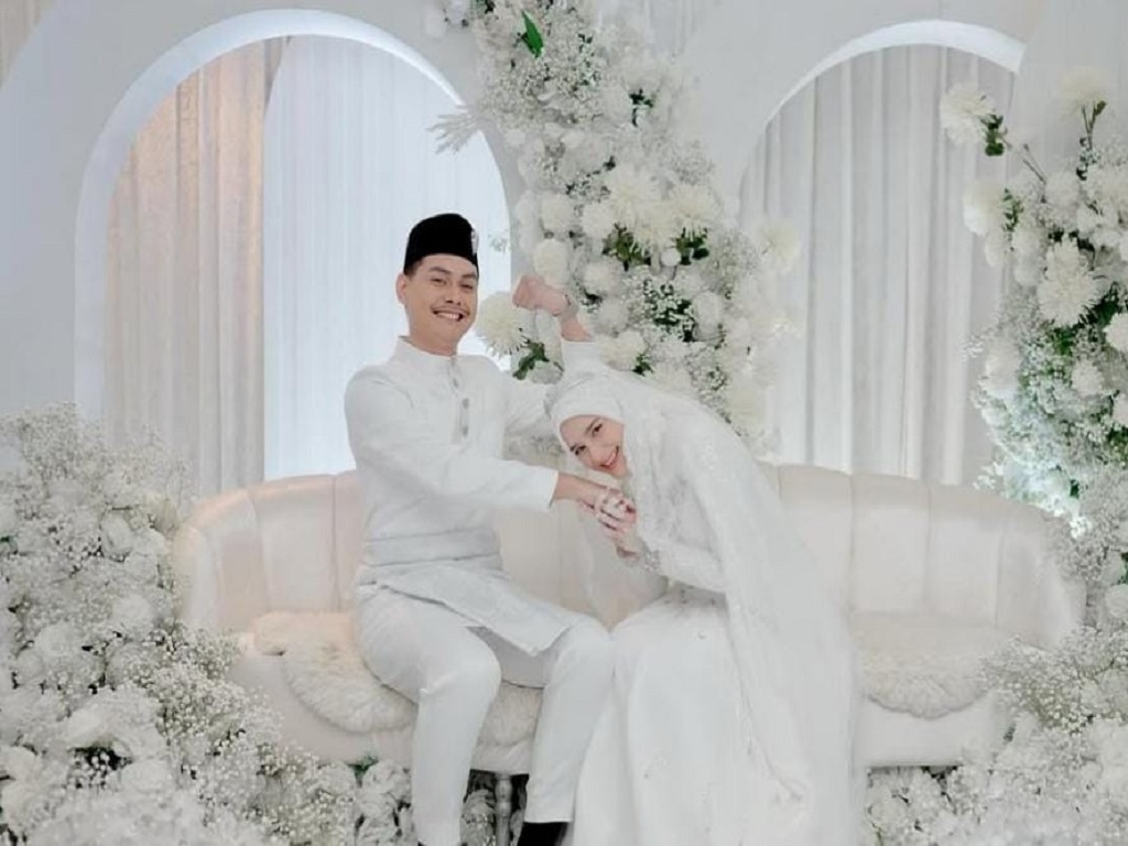Mantan Istri Aditya Zoni, Yasmine Ow Tiba-Tiba Nikah