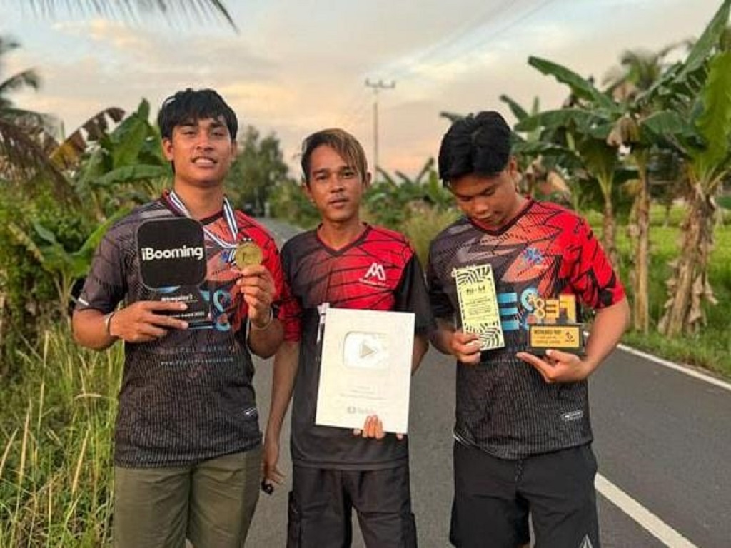 Jadi Bagian dari Industri Kreatif Lokal, 3thre_brothers Ubah Hobi Jadi Sumber Penghasilan bersama YouTube Shopping Affiliates & Shopee