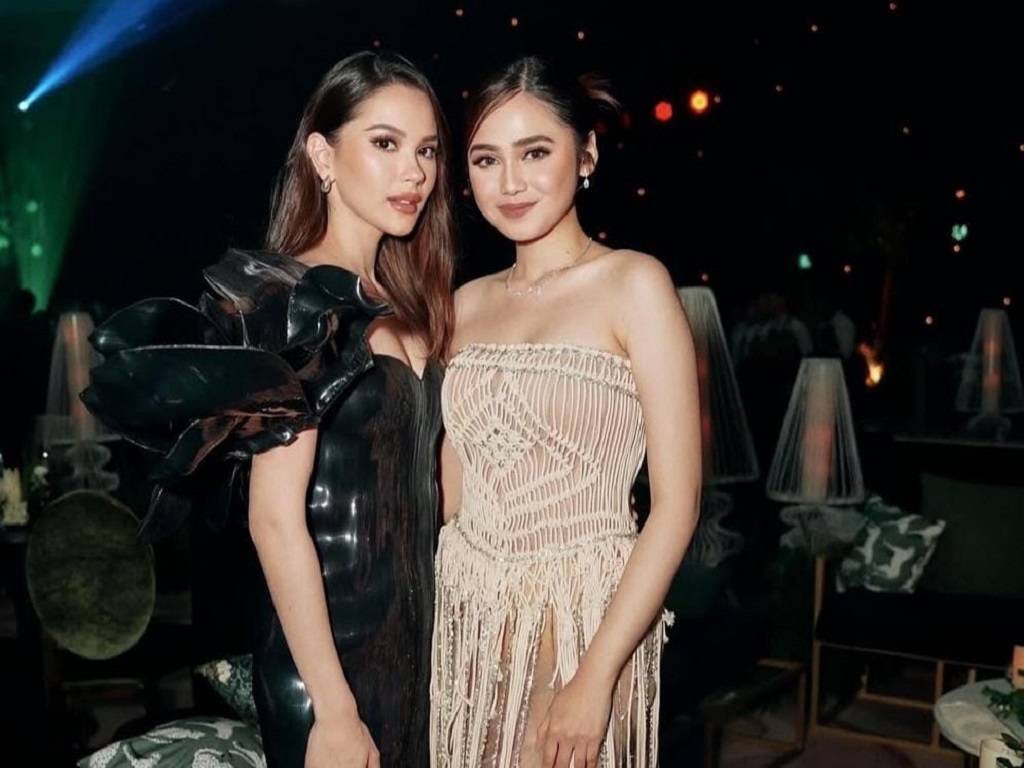 Syifa Hadju Kena Julid Gegara Dress Seksi Terawang saat Foto Bareng Alyssa Daguise