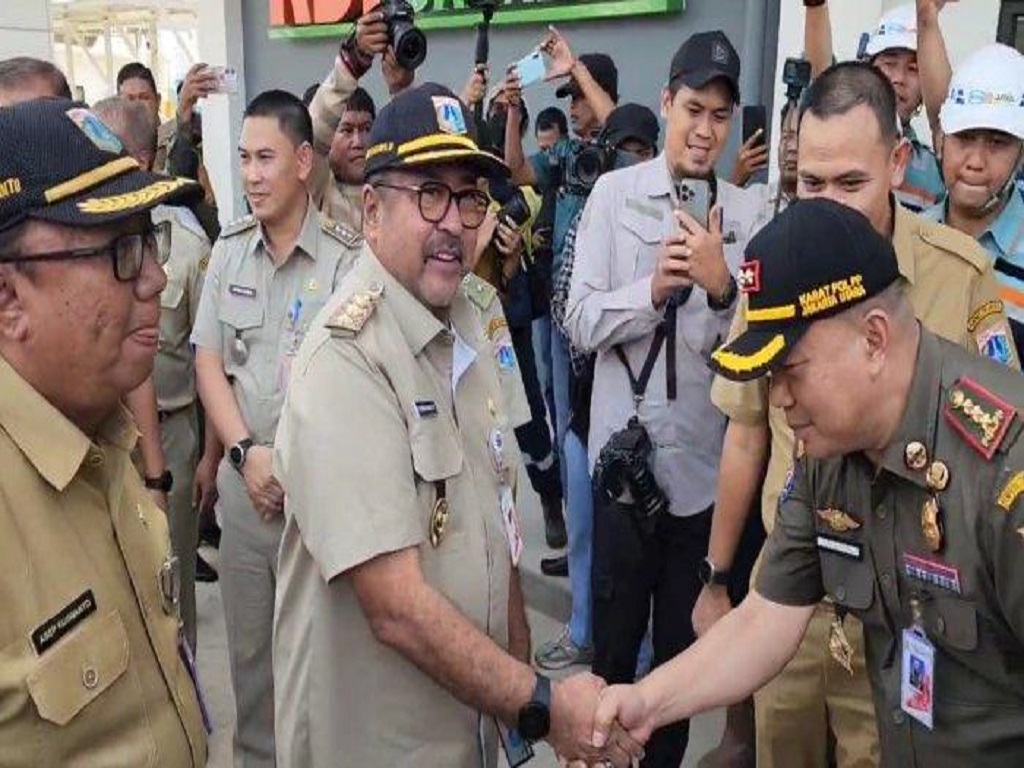 Rano Karno Janjikan Program Umrah Gratis untuk Para Marbot Masjid di Jakarta