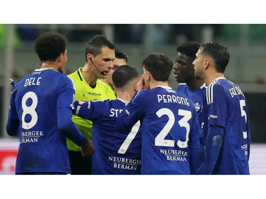 AC Milan Bukukan Tiga Poin Menang Tipis Atas Como di Serie A Italia