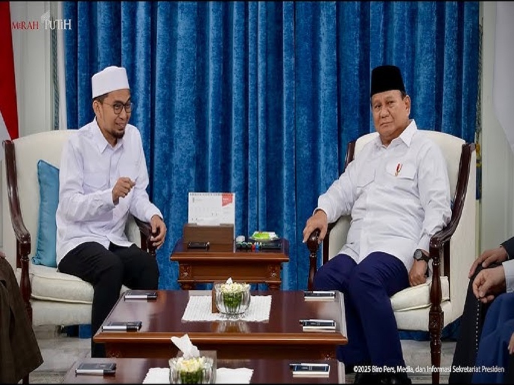 Momen Presiden Prabowo Terima Ustaz Adi Hidayat dan Perwakilan Al Azhar Kairo di Istana