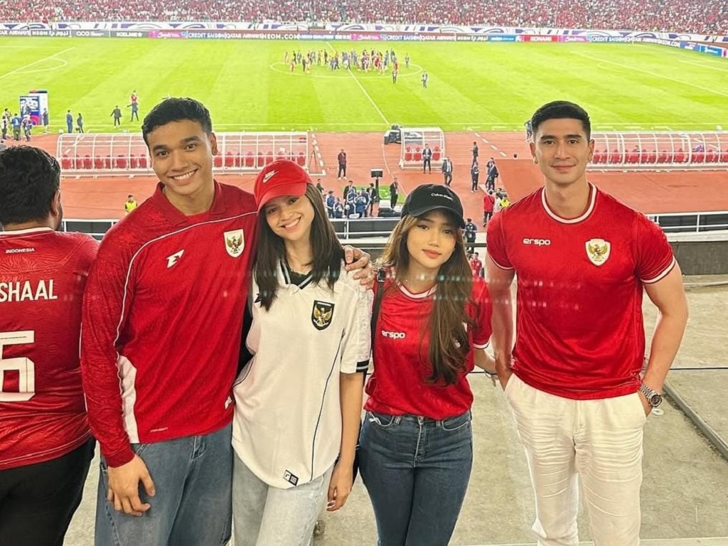 Fuji An Unggah Foto Bareng Verrell Bramasta Saat Nonton Laga Timnas Indonesia vs Bahrain