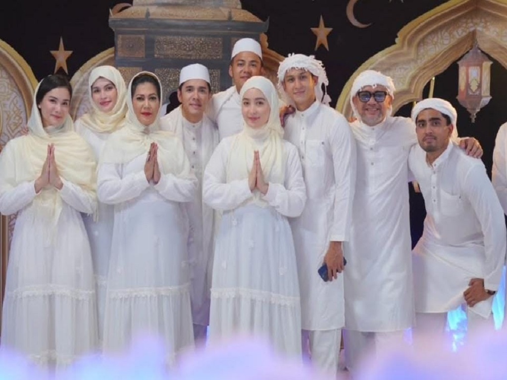Natasha Wilona Tampil Cantik Berhijab Saat Verrell Bramasta Intens Ngedate Bareng Fuji An