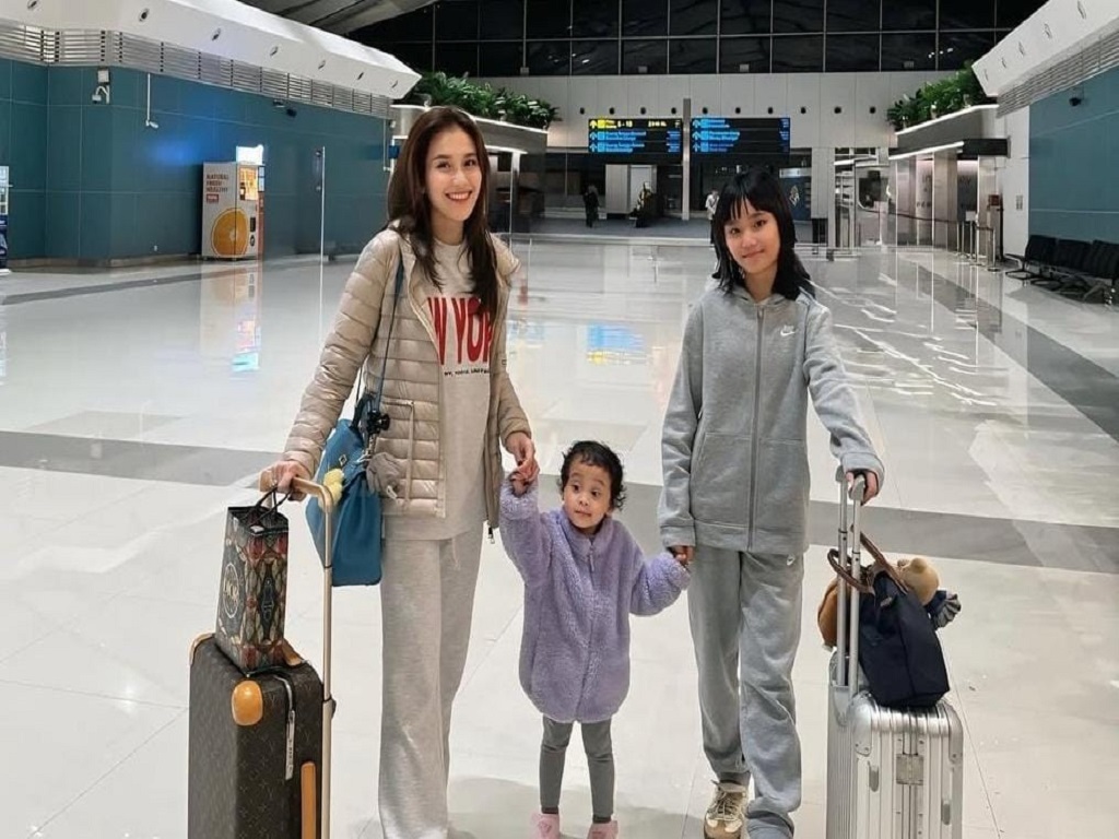 Ayu Ting Ting Liburan ke Jepang Bareng keluarga, Ini Destinasi yang Ingin Dikunjungi