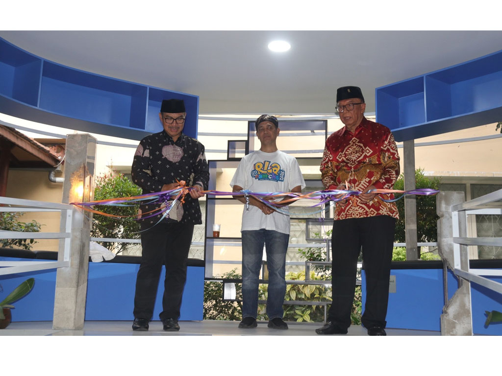 Wali Kota Hasto Wardoyo Resmikan Gazebo Literasi untuk Dukung Gemar Baca Siswa SMAN 6 Yogya
