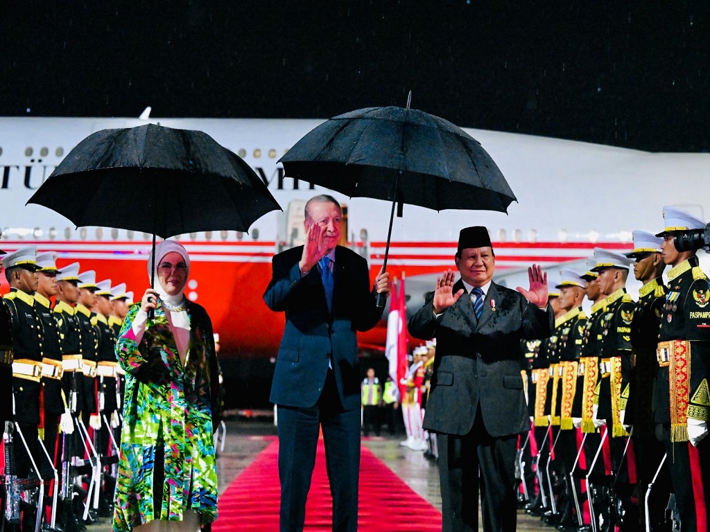 Presiden Prabowo Disambut Erdogan saat Tiba di Turki