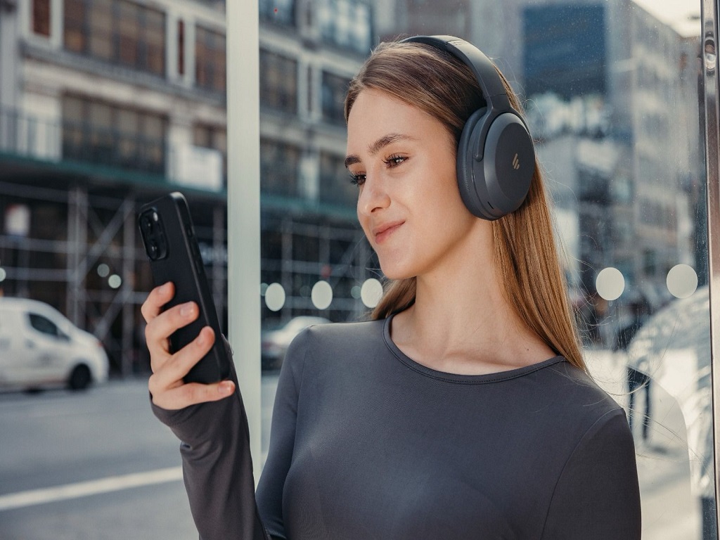 Harman Indonesia Resmi Meluncurkan Edifier WH700NB Pro, Headphone Wireless dengan Teknologi ANC Canggih