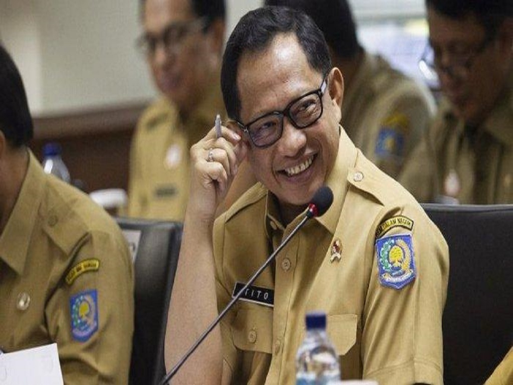 Tito Karnavian Sebut Lucky Hakim Akan Kena Sanksi Pembinaan