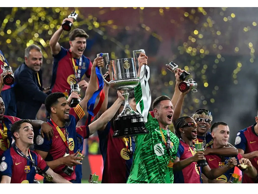 Barcelona Angkat Trofi Copa del Rey Setelah Tekuk Real Madrid di Final