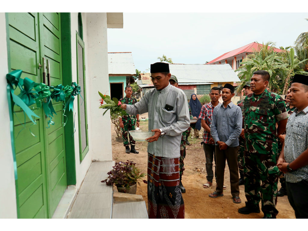 Karya Bakti Prajurit TNI AD Korem 011 Lilawangsa Wujudkan Impian Warga Dayah di Aceh Utara yang Puluhan Tahun Harapkan Dermawan