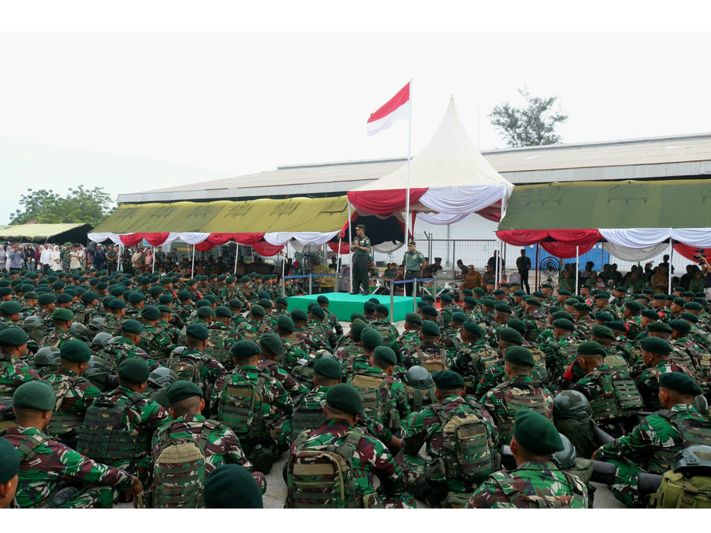 450 Prajurit Yonif 113 JS Kodam Iskandar Muda Diberangkatkan ke Papua Sebagai Satgas Pamtas RI-PNG Mobile
