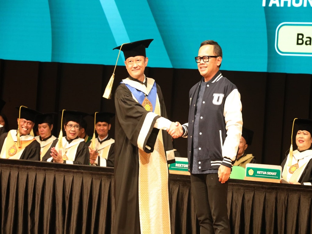 Di Wisuda Unpar, Wamendagri Bima Arya Kenang Prinsip “Buku, Pesta, dan Cinta” Semasa Kuliah