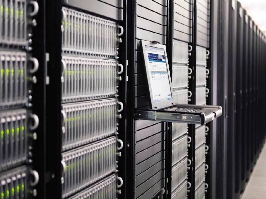 Dedicated Server: Pilihan Tepat Saat Ditempatkan di Data Center Berkualitas