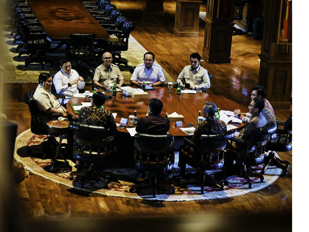 Presiden Prabowo Subianto Bahas Strategi Ekonomi Nasional di Tengah Gejolak Global