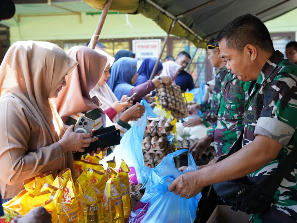 Masyarakat Manfaatkan Pengobatan Gratis dan Khitanan Massal Semarakkan HUT Ke-80 TNI di Korem 011 Lilawangsa Aceh