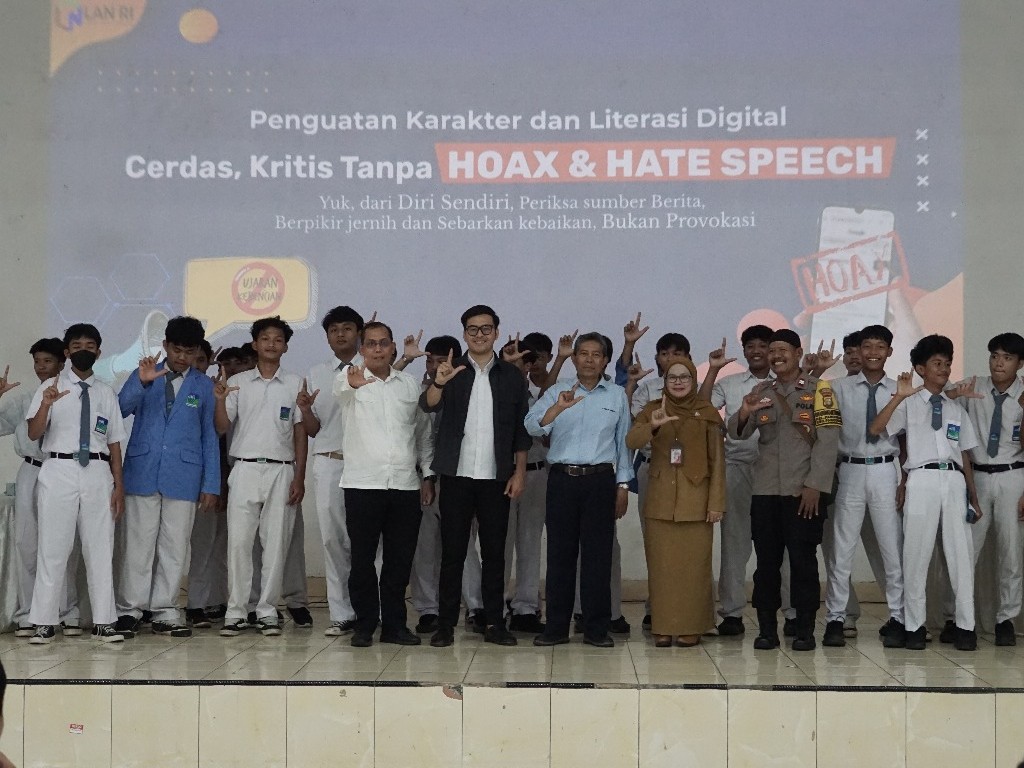 Ratusan Siswa SMK Cyber Media Dibekali Jurus Digital Anti Hoaks dan Hate Speech